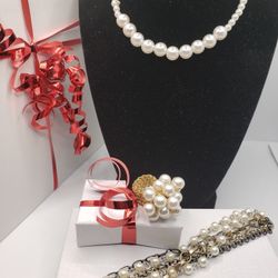 Vintage, Beautiful Bundle 3 Items,  pearl Bracelet, Pearl choker, and beautiful Stretch pearl Ring adjustable to any size. NWOT
