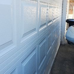 vendo puerta para garage de medida 16x7 precio $1,400 ya instalada todas sus partes nuevas deja un mensaje si te interesa mucho gracias y bendiciones.