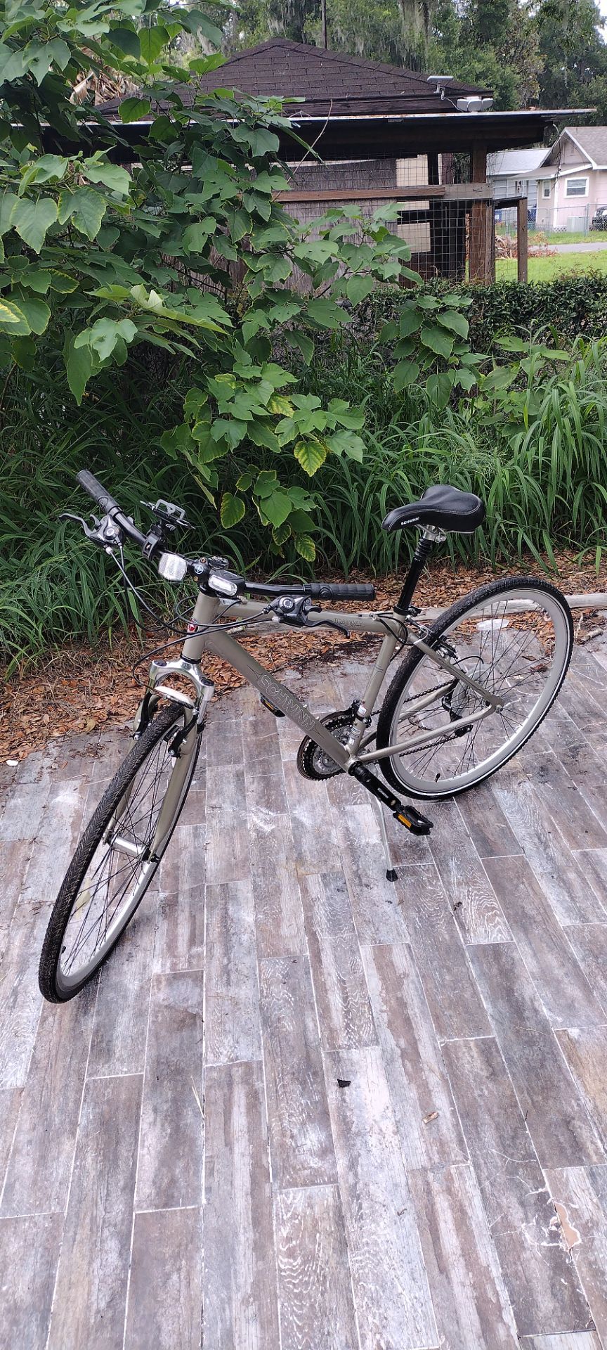 Schwinn trail hybrid bike 700 series cc tires