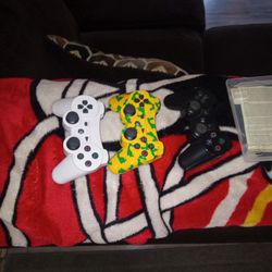 Ps3 Controllers And Games 