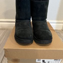 Black Bailey Ugg Boots