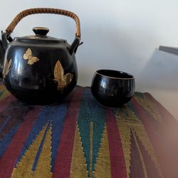 Teapot And 4 Cups