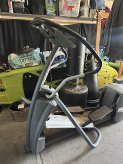 Precor EFX 5.21i Elliptical