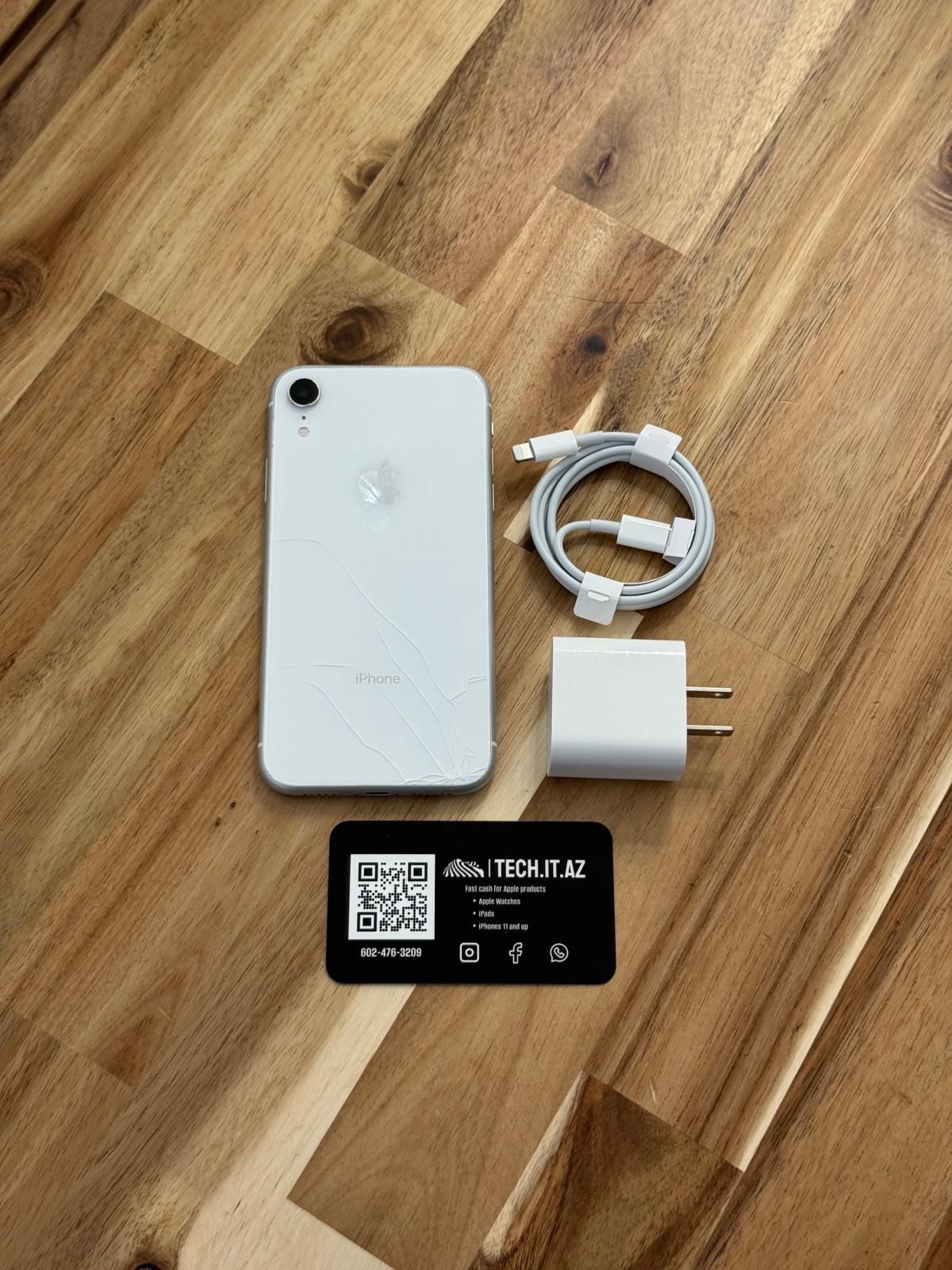 📱 iPhone XR | 64GB | White | Unlocked (Any Carrier)