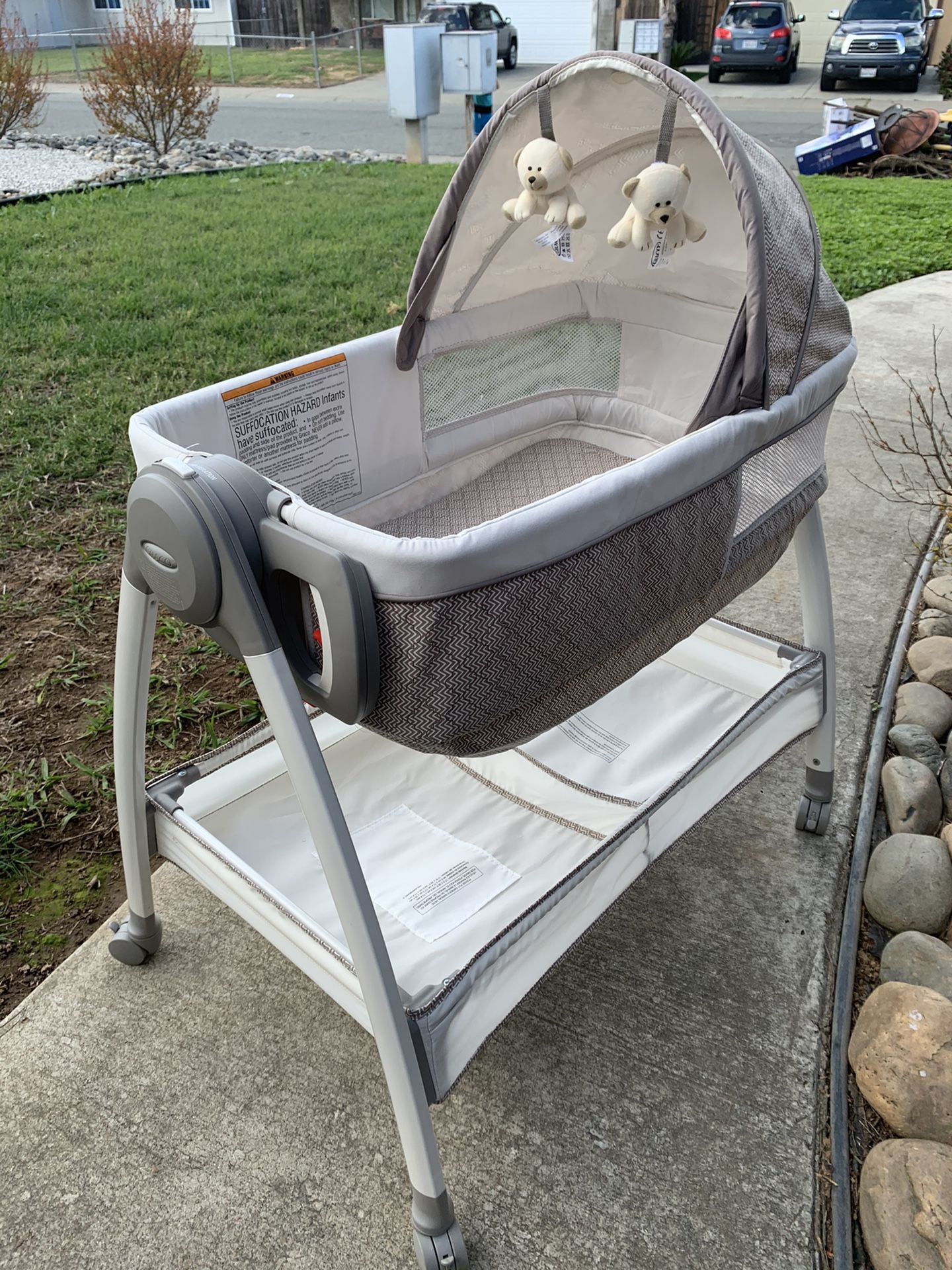 Baby Bassinet + Changing Station