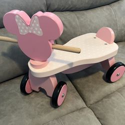 $30 - Minnie Wood Bike (under 36 Months)