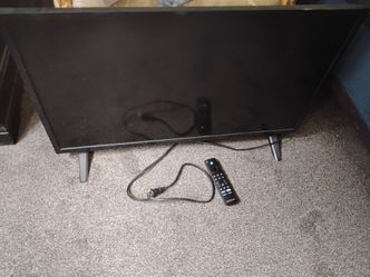 24" Insignia FHD LCD LED Smart TV
