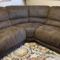 Electric Dual End Recliner Sectional 