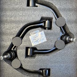 Black Front Upper Control Arms with Ball Joint For 2015-2022 Colorado Canyon / GMC Canyon