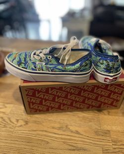 NIB Wild Camo Blue Multi Vans Size 2