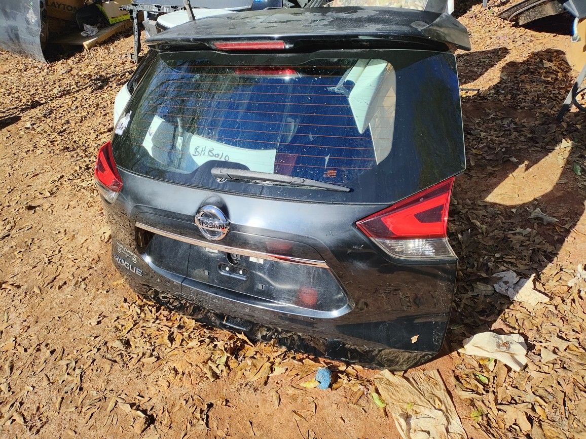 2014 To 2018 Nissan Rogue Rear Lift Gate Complete Glass Tail Lights And All The Hardware