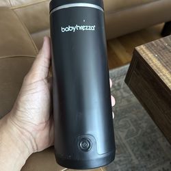 Baby Brezza  superfast portable bottle warmer
