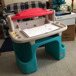 Kids 2 Step Desk