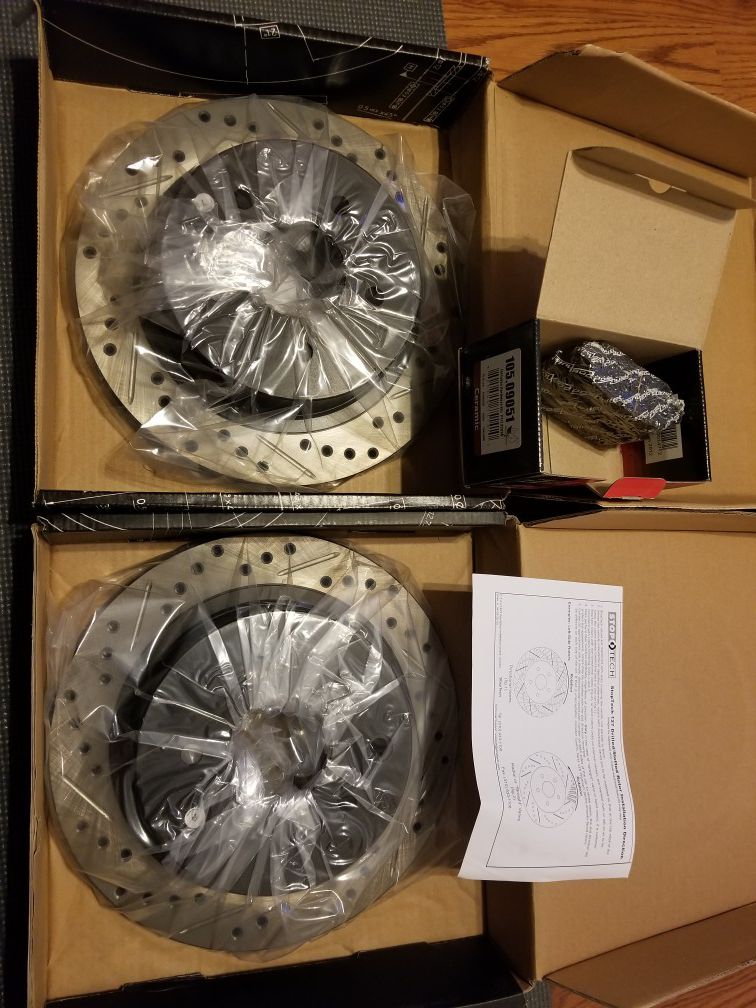 2003-2005 Infiniti G35 Sedan Drilled/Slotted Brake Rotors and Pad (rear only)