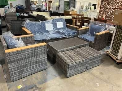 Newly Assembled 6 Pcs outdoor Patio Furniture Set with 3 Armrests and Ottoman