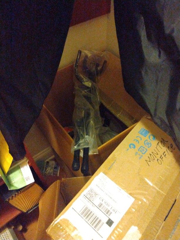 Wrapped Unopened Guitar Stand