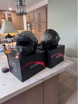 2 Vata 7 X1 smart motorcycle helmets