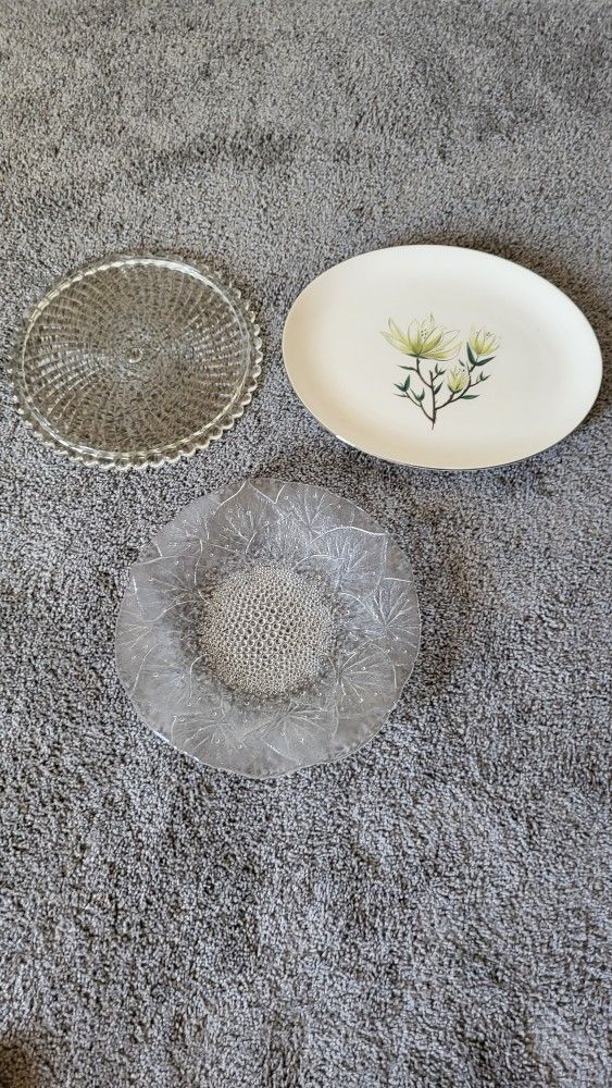 Dishware Set $25.00