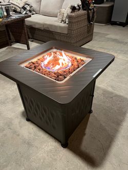 EAST OAK® PROPANE FIRE PIT TABLE