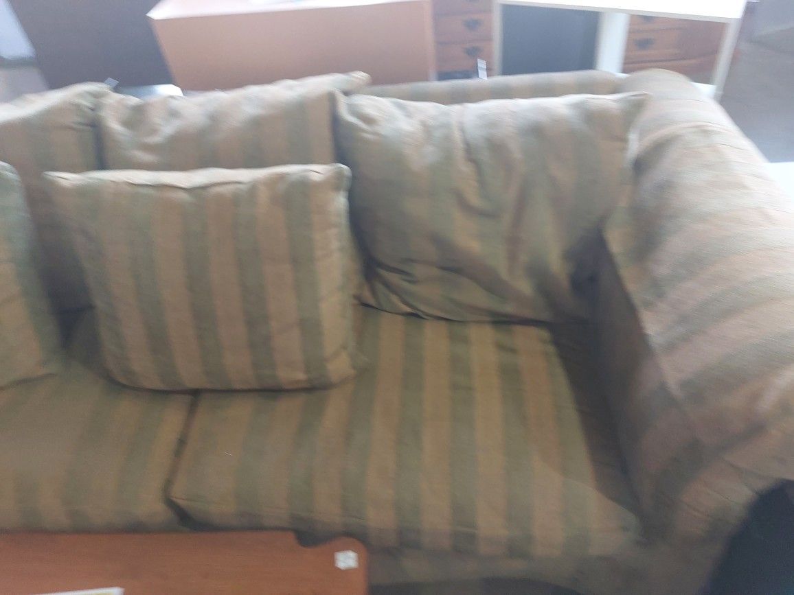 Beautiful Midsize Striped Couch (Free Delivery)