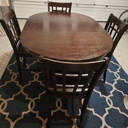 Extendable Oval Dining Table

