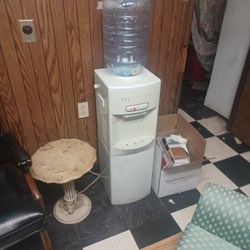 Water Cooler Hot And Cold With Bottle