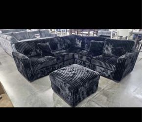Sectional Set