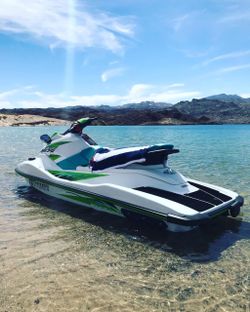2022 Yamaha Waverunner EX Sport w/trailer