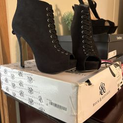 Closet Sale ! Size 7 Heels