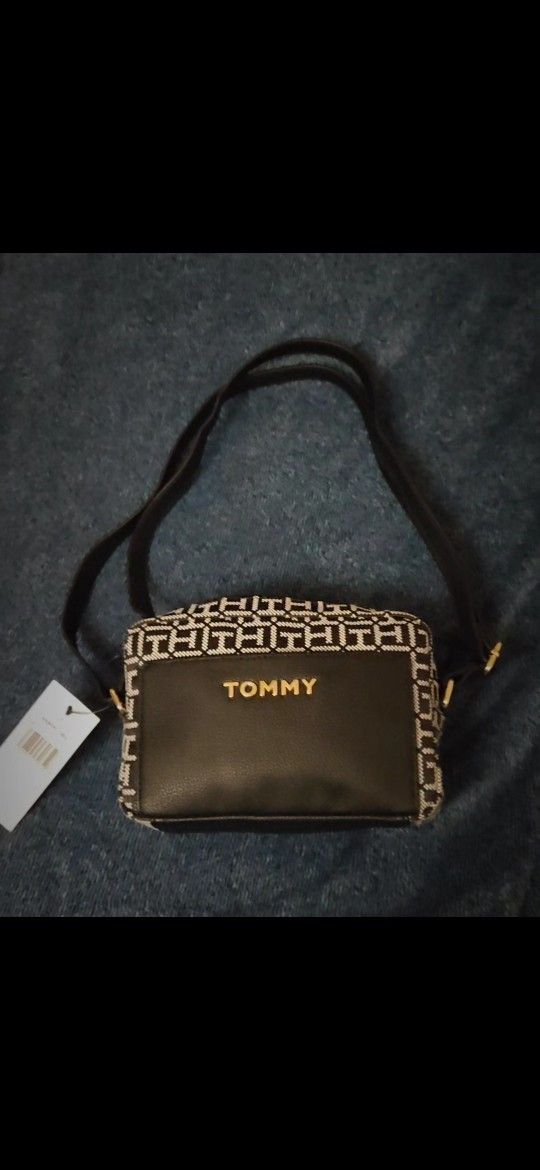 NWT Small Black & Off White Shoulder Purse