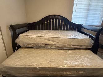 Day bed & trundle