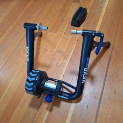 Wahoo KICKR SNAP Cycling Smart Stand