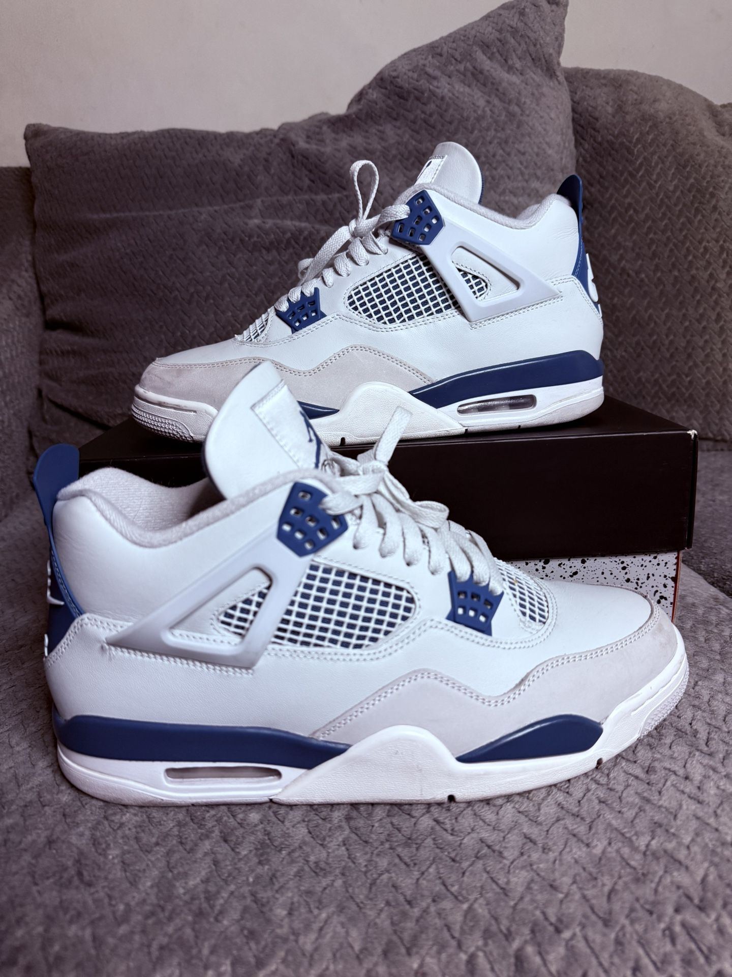 Jordan 4 Retro Military Blue Size 11 Used