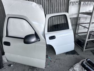 Chevy Tahoe Doors 