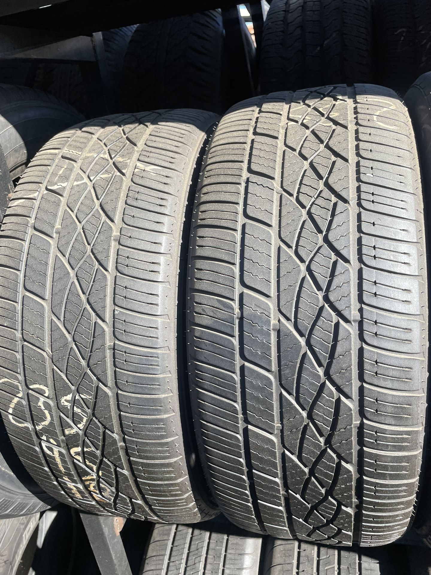 その他 lobin Used Tires Llantas Usadas