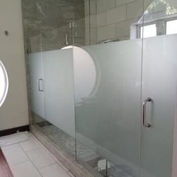 West Palm Frameless shower doors