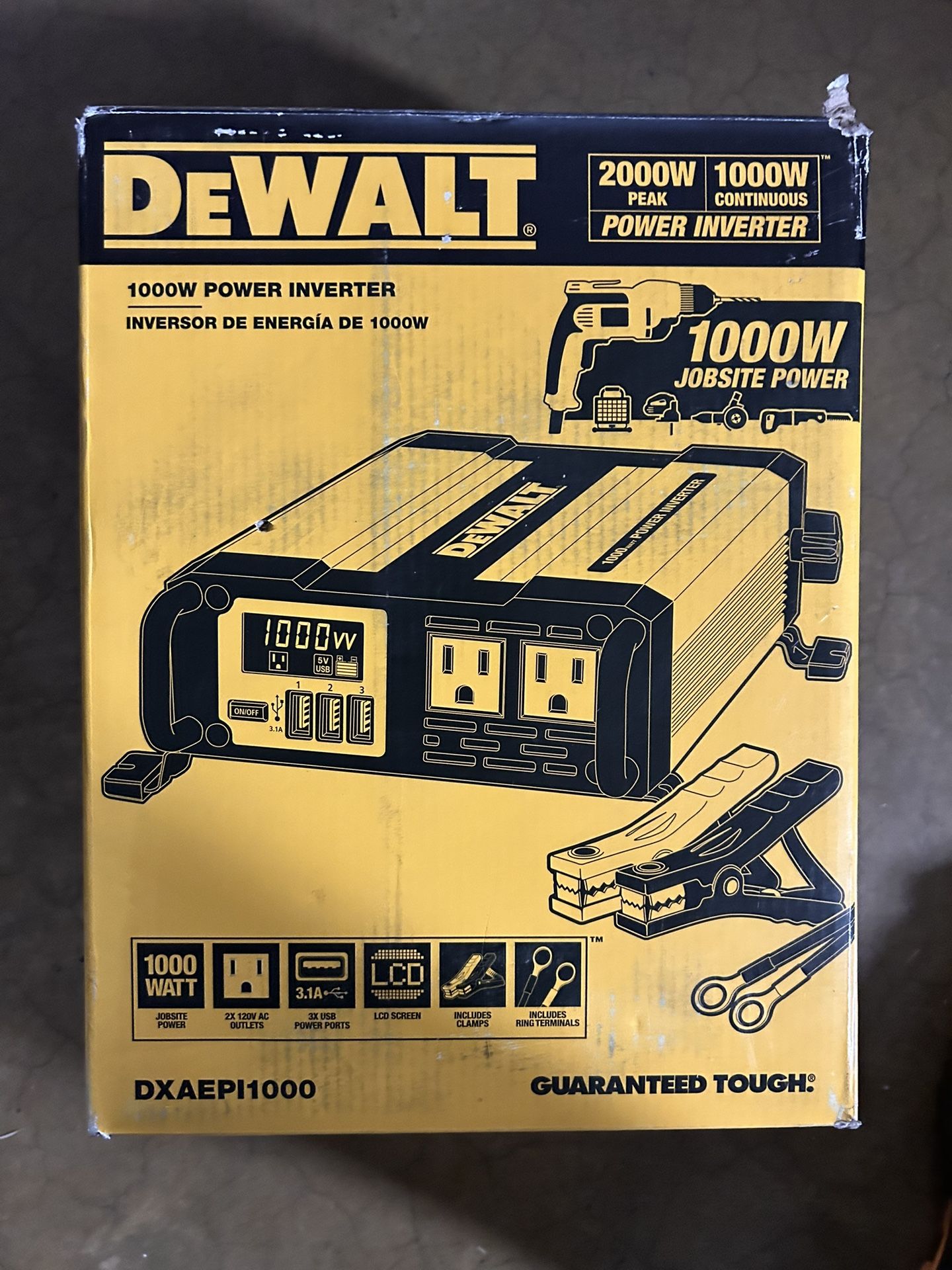 New DEWALT 1000-Watt Portable Car Power Inverter with Triple USB Ports