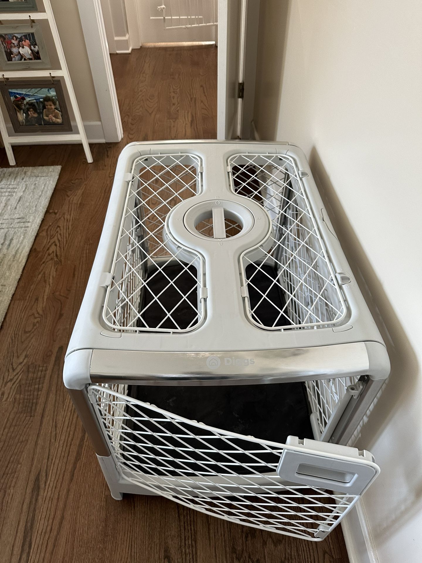 DIGGS Revol Dog Crate & Mattress (Medium)