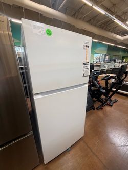 Frigidaire White Top-Freezer Refrigerator 30”