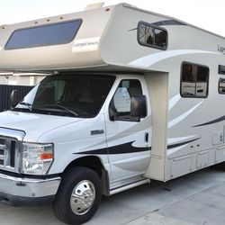 2014 COACHMEN LEPRECHAUN 230CB
