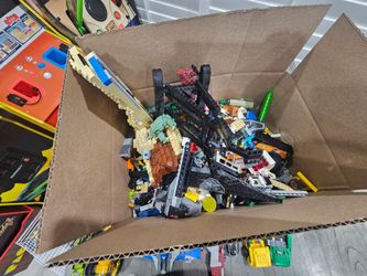 $40 obo -random loose legos box (no mini figures)