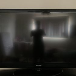 Samsung 40” LCD Flatscreen TV $30