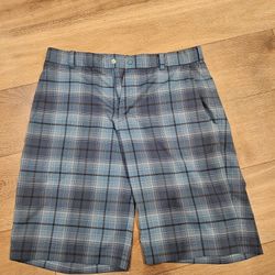 Nike Golf Dri-Fit shorts, Size 34 (Men's)