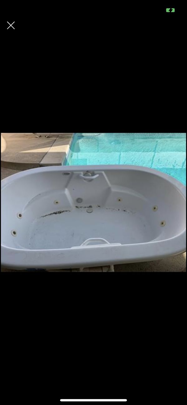 Americh Jacuzzi jet tub for Sale in Anaheim, CA - OfferUp