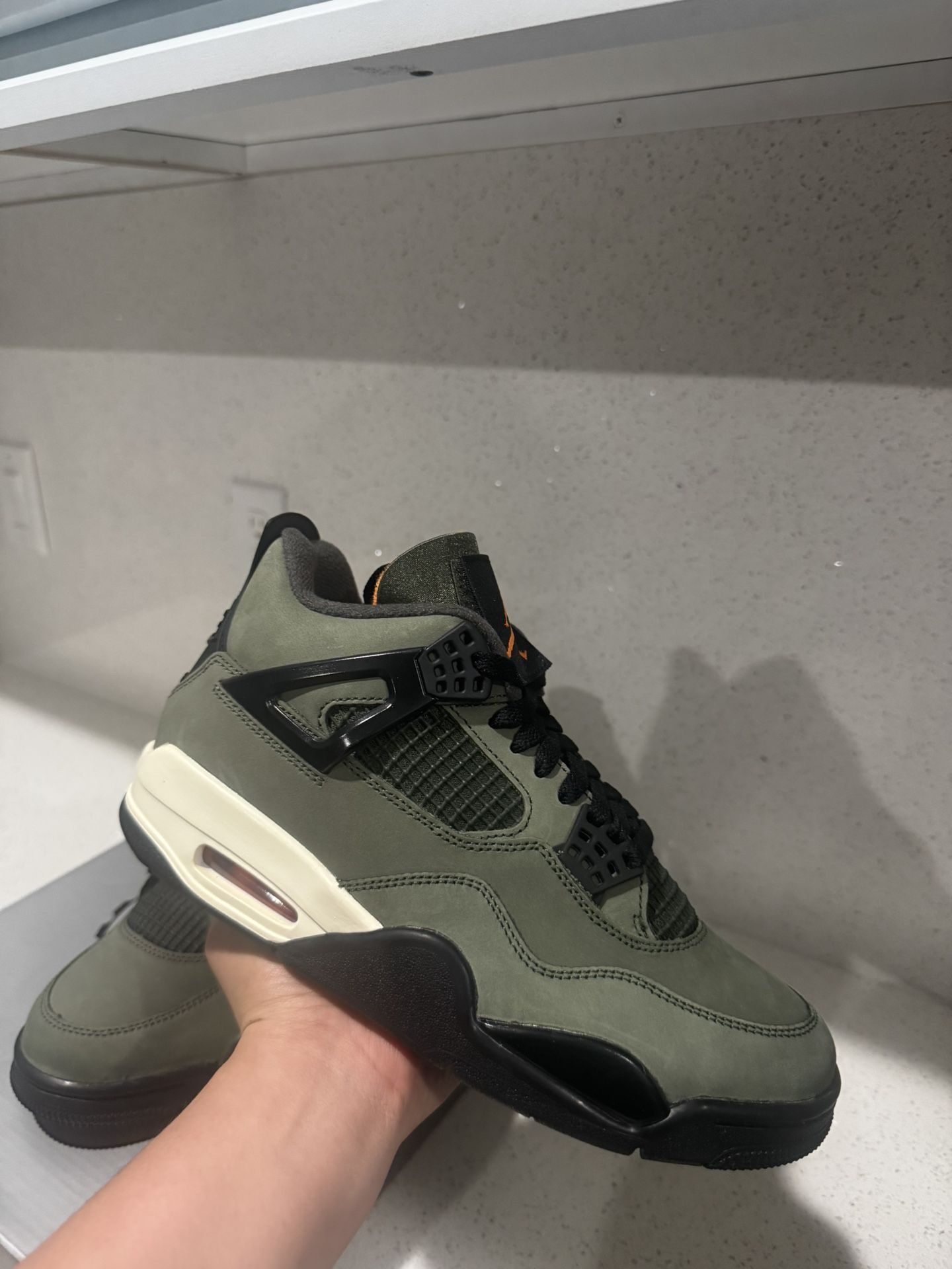 Jordan 4 Undefeated