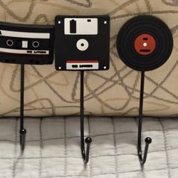 Retro Wall Hooks of Set 3 Iconic Electronics Self-Adhesive to Wall