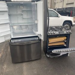 LG Panoramic Refrigerator ( brand New ) 