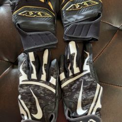 Baseball Gloves 