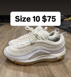Nike air max size 10