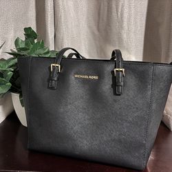 Mk Large Tote 